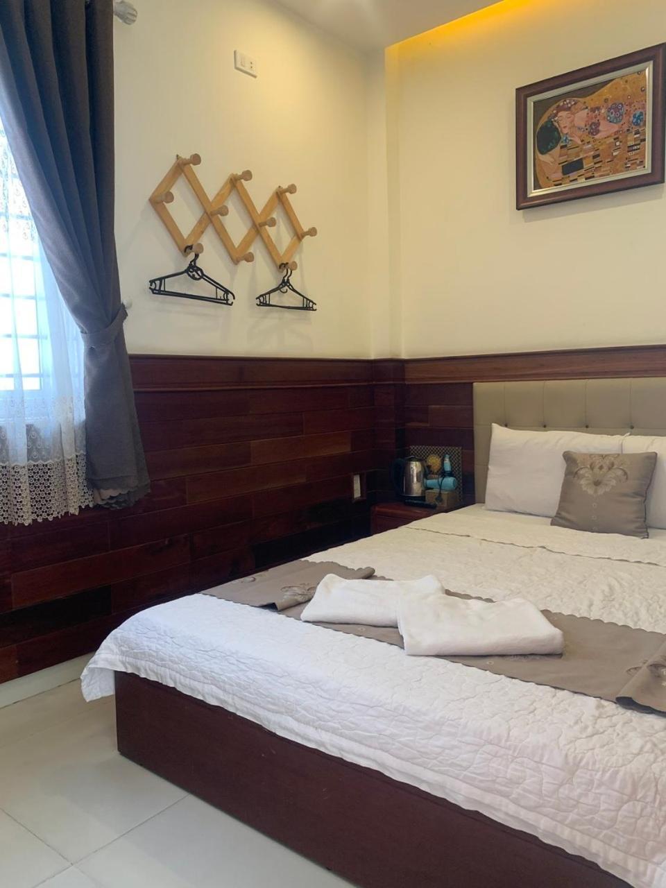 Au Lac Hotel Куинён Экстерьер фото
