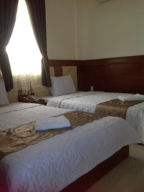 Au Lac Hotel Куинён Экстерьер фото