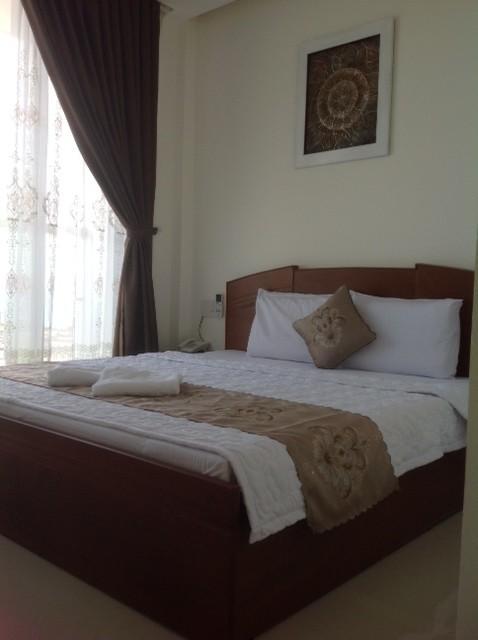 Au Lac Hotel Куинён Экстерьер фото