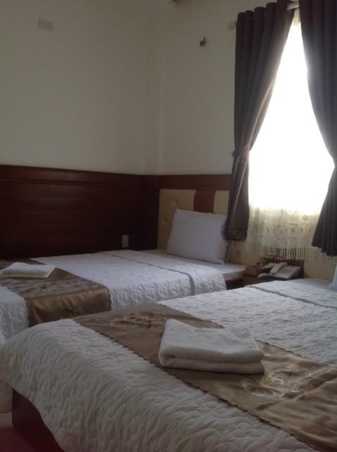 Au Lac Hotel Куинён Экстерьер фото