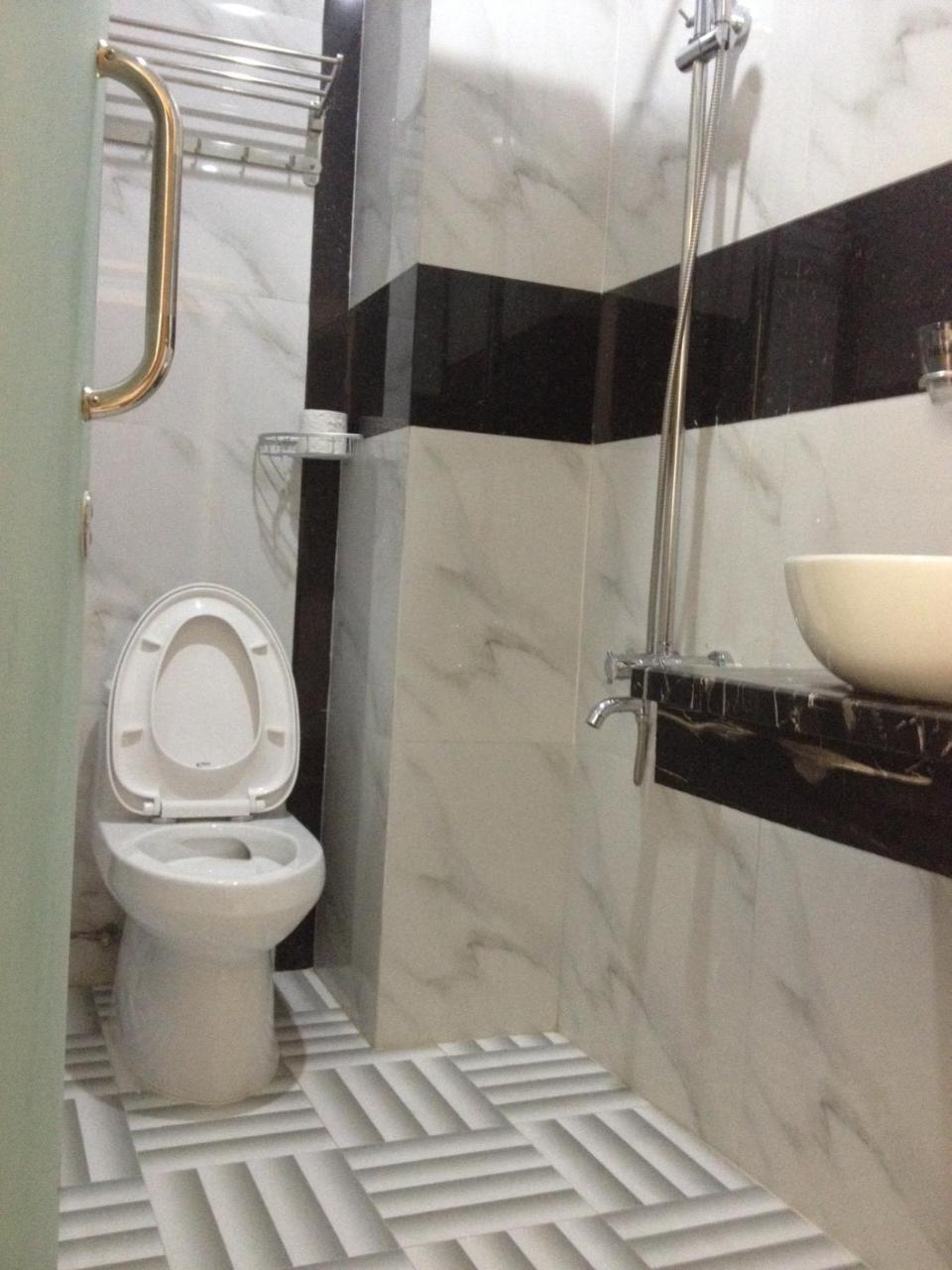 Au Lac Hotel Куинён Экстерьер фото
